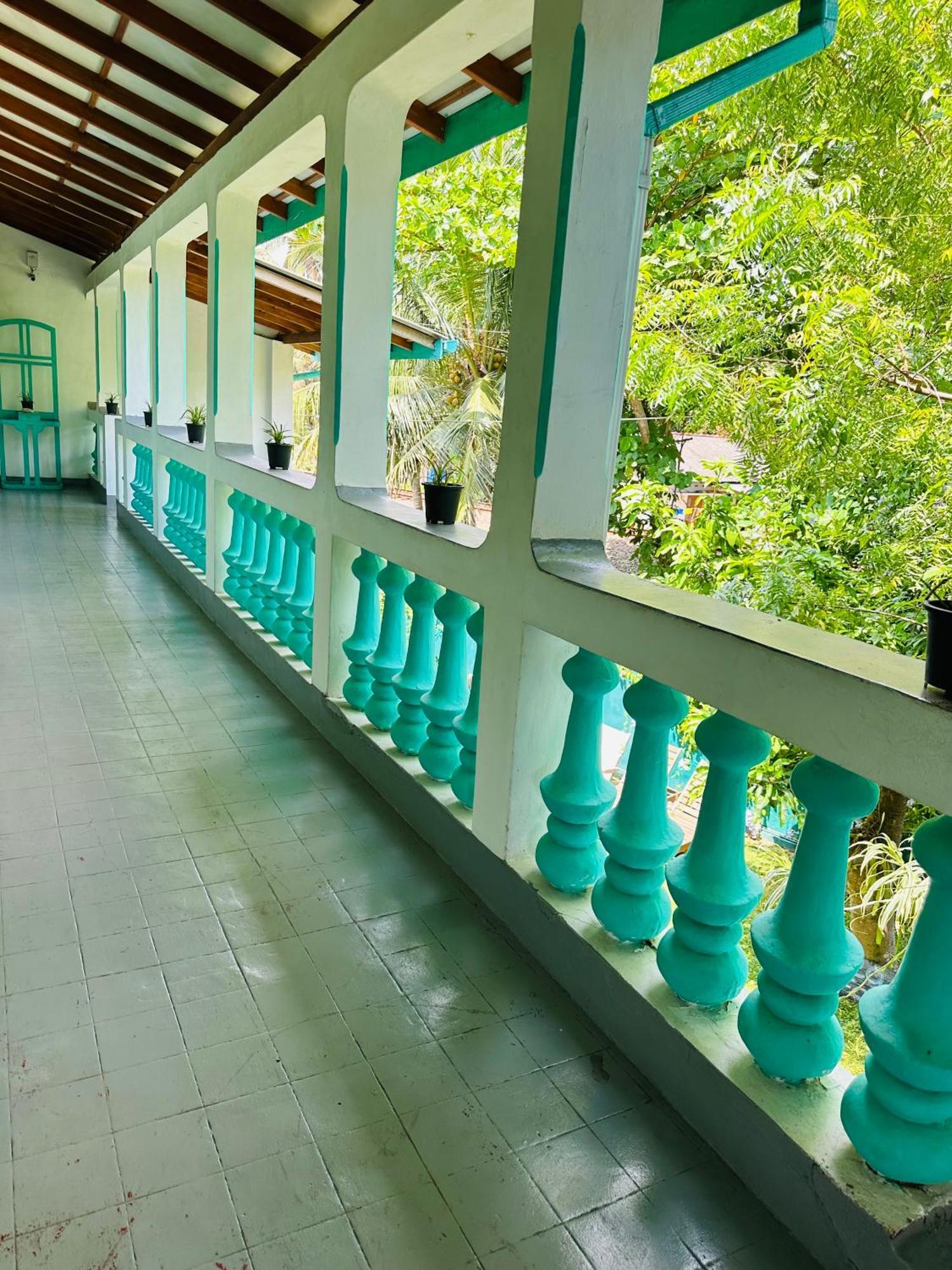 Villa 47 Hikkaduwa Buitenkant foto