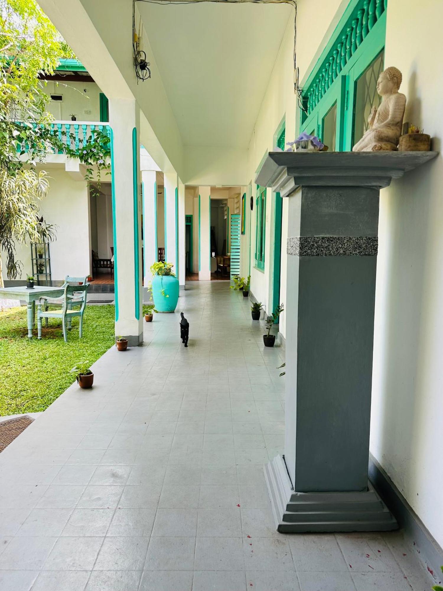 Villa 47 Hikkaduwa Buitenkant foto